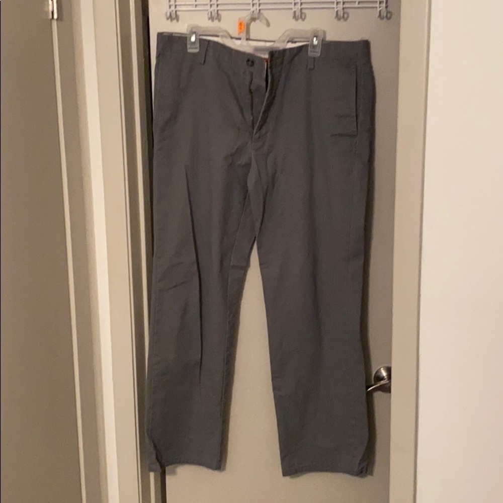 Men’s Dockers Dark Gray Khaki Pants 36x32
